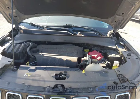 2021 Jeep Compass Limited 4X4 z USA, uszkodzony, nr VIN 3C4NJDCB9MT558803